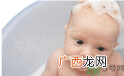 秋季婴儿要每天洗澡吗？秋季给婴儿洗澡的正确步骤