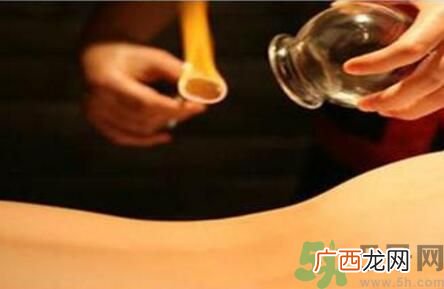 夏天拔火罐有什么好处？夏天拔火罐有什么坏处？