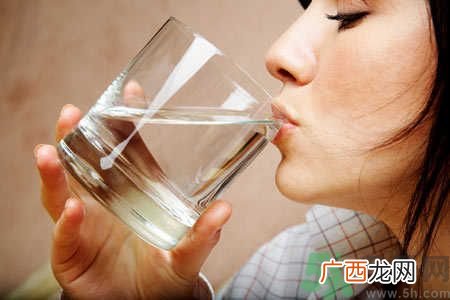春季口干舌燥是怎么回事?为什么春天容易口干舌燥