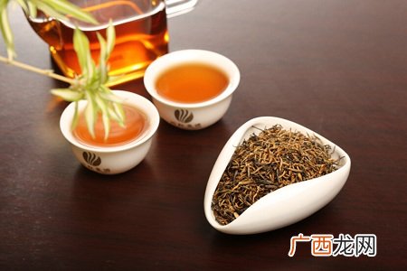 根据不同季节变化选择喝什么茶