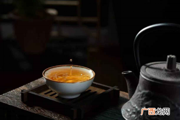 秋冬季节喝茶能有效保护眼睛视力