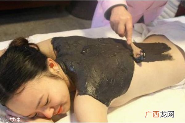 敷泥灸感觉辣辣的是什么原因 敷泥灸感觉像火烧