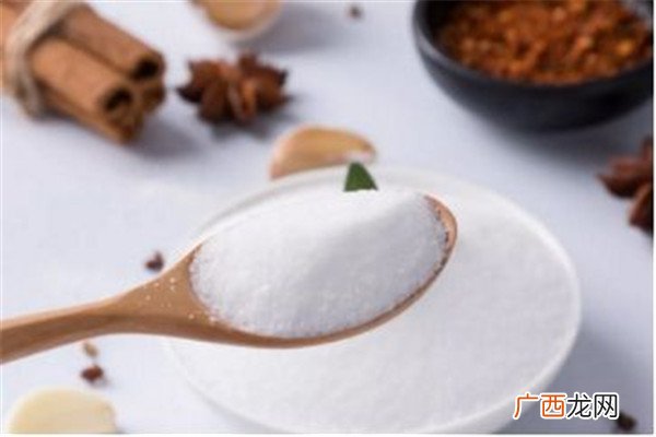 用盐刷牙有什么好处 盐的好处
