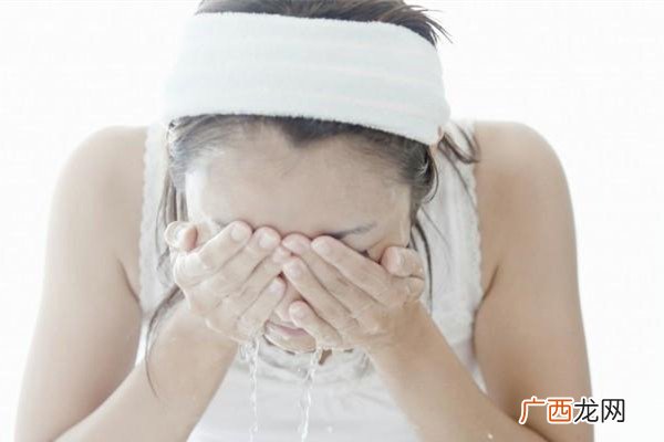 夏天湿气重的症状 夏天湿气重的表现