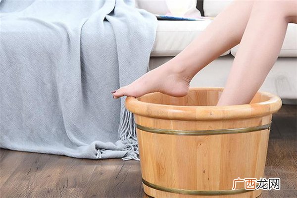 盐水泡脚可以减肥吗 盐水泡脚用什么盐好