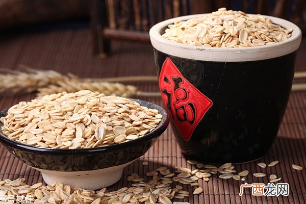 麦片什么颜色好 好坏麦片颜色对比图