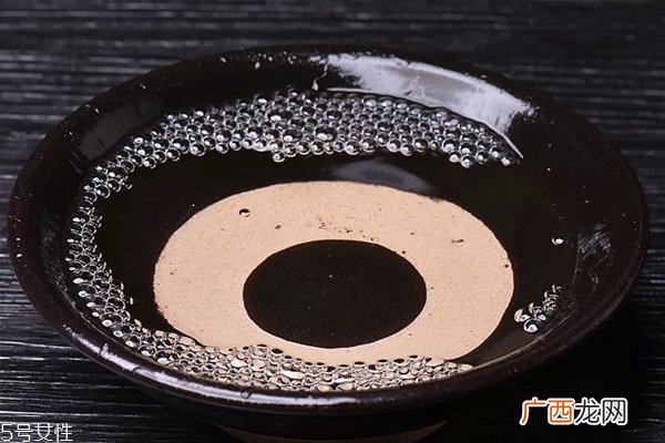 白酒什么原料最好 小麦酿造后劲最大