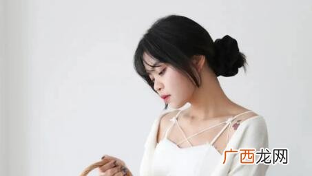 怎么和女生搭讪更容易成功？观察这五个信号