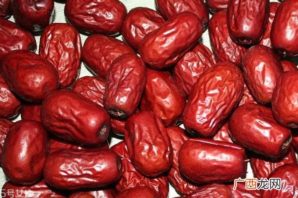 大枣颜色已变黑能吃吗 变质或虫蛀不能吃