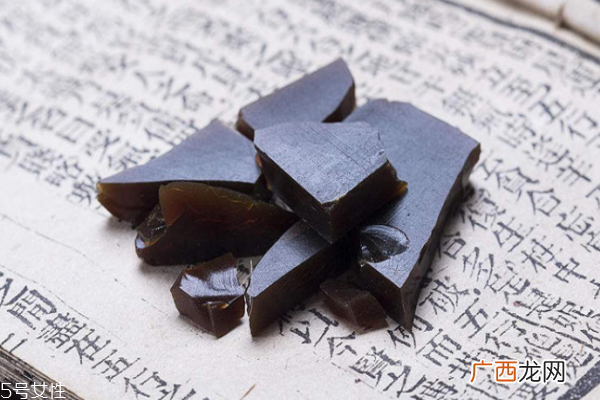 阿胶容易碎是假的吗 优质阿胶十分易碎