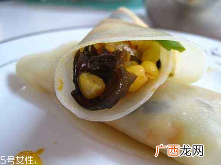 擀饺子皮怎么转圈？借用巧力才能转圈成圆