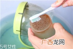 热水洗衣服好吗 热水去污小技巧