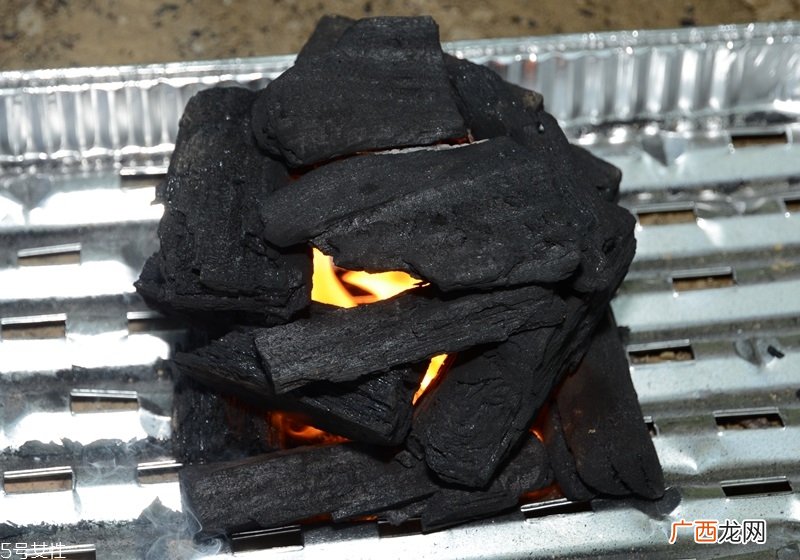 怎么用木炭生火 木炭生火技巧