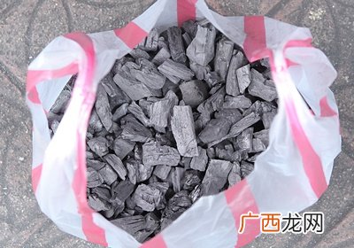 烧烤的木炭怎样引燃 不败的生火3步骤