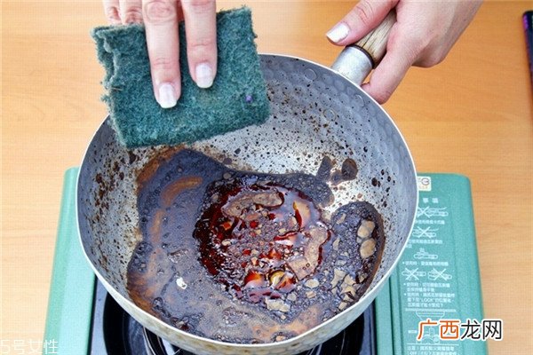 锅底烧焦了怎么清洗 5个洗锅底的妙招