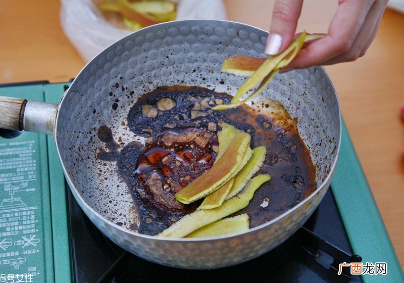 锅底烧焦了怎么清洗 5个洗锅底的妙招