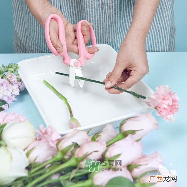 鲜花怎么保存时间长 鲜花怎么保鲜