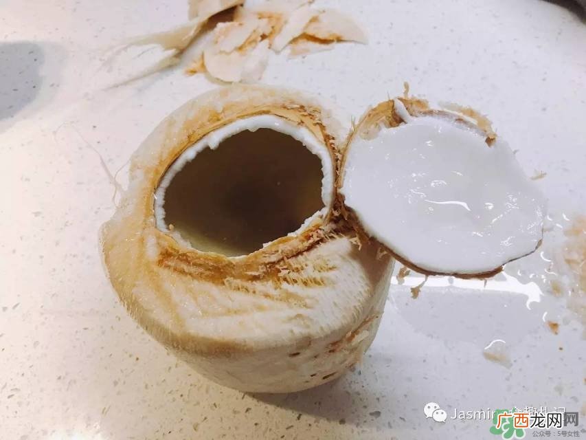 椰青怎么打开图解 椰青怎么打开吃椰肉