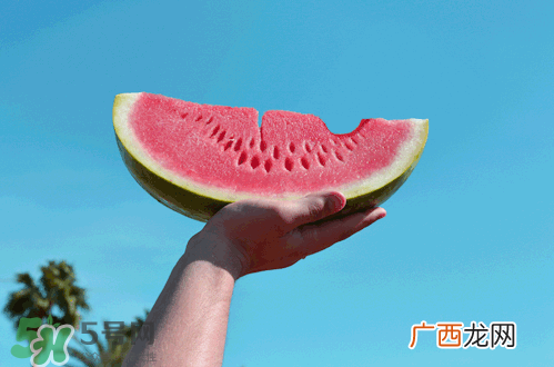 ?做三伏灸可以吃西瓜吗？?做三伏灸要忌口吗？