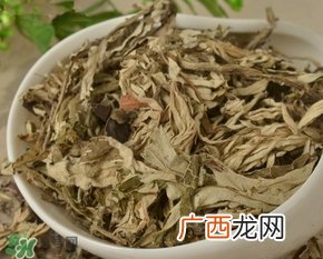 艾叶泡脚有什么功效 艾叶泡脚的好处