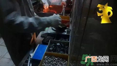 旧牙刷废钢料制造假牙黑幕 如何辨别真假牙?