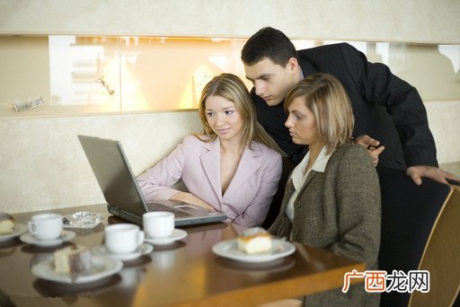 上班久坐酸痛怎么回事 办公族动起来