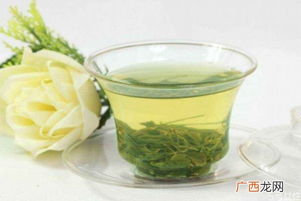 绿茶有什么功效呢 喝绿茶有什么好处呢