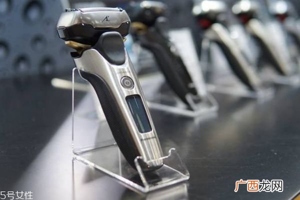 圣诞节送男朋友什么礼物 送这些礼物他一定喜欢