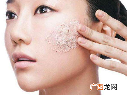 牙刷能去面部角质吗 牙刷去角质的方法
