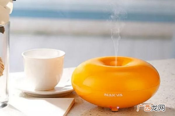 香薰放在卧室里有什么用呢 香薰是怎么做的呢