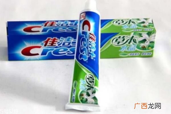 牙膏除了刷牙还可以做什么呢 牙膏可以治疗烫伤吗