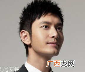 屁股下巴是一种病吗？长好了颜值高