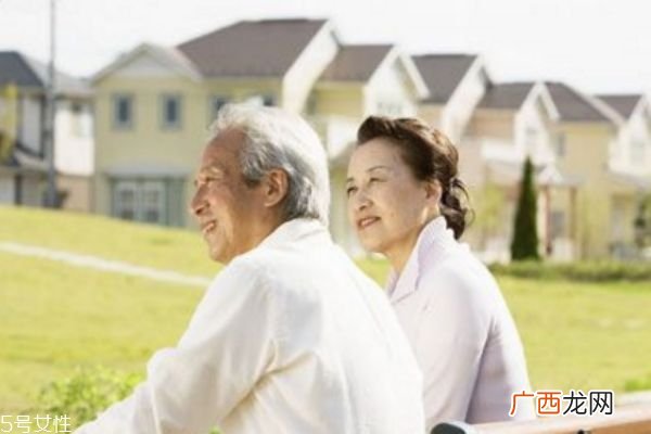 最适合老年人吃的钙片 老年人补钙保健品