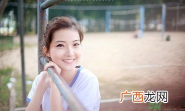 13岁女生平胸怎么办？13岁女生平胸正常吗？
