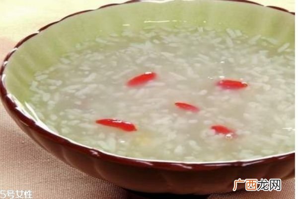 米酒含有酒精吗 米酒的做法是什么