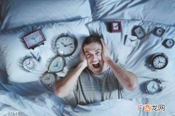 失眠应该怎么办 如何治疗失眠