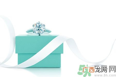 七夕情人节送什么给女朋友好呢？