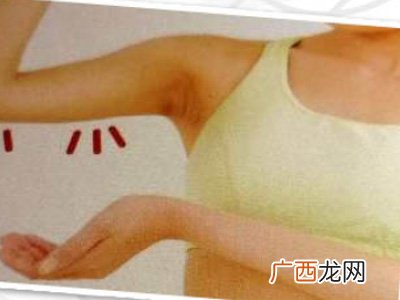 d罩杯摸着什么感觉?d罩杯的手感图
