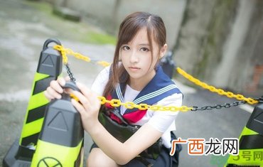 15岁月经推迟二个月正常吗？15岁两个月没来月经是怎么回事？