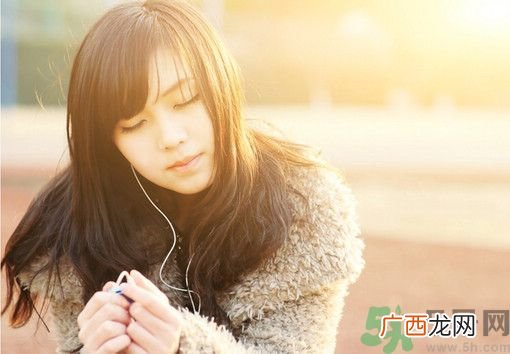14岁女孩身高149cm正常吗?14岁女孩身高标准是多少?