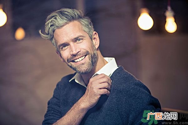初中生能刮胡子吗？初中生刮胡子好吗？