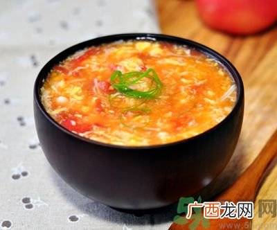 坐月子能吃生西红柿？月子里能不能吃生的西红柿？