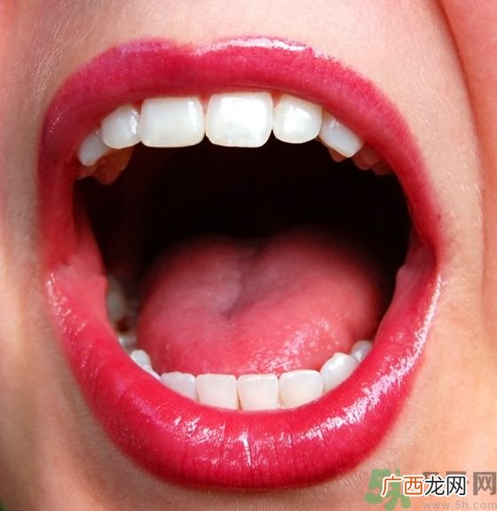 嘴里有溃疡怎么办？口腔溃疡吃什么好？