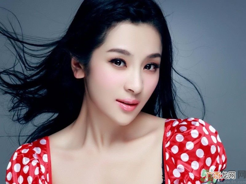 女生手脚冰凉是什么原因？手脚冰凉怎么调理？