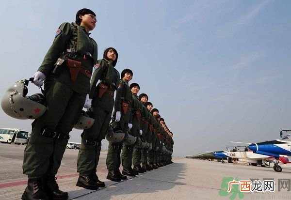 公交车遇到色狼怎么办？防色狼手册教你一招搞定！