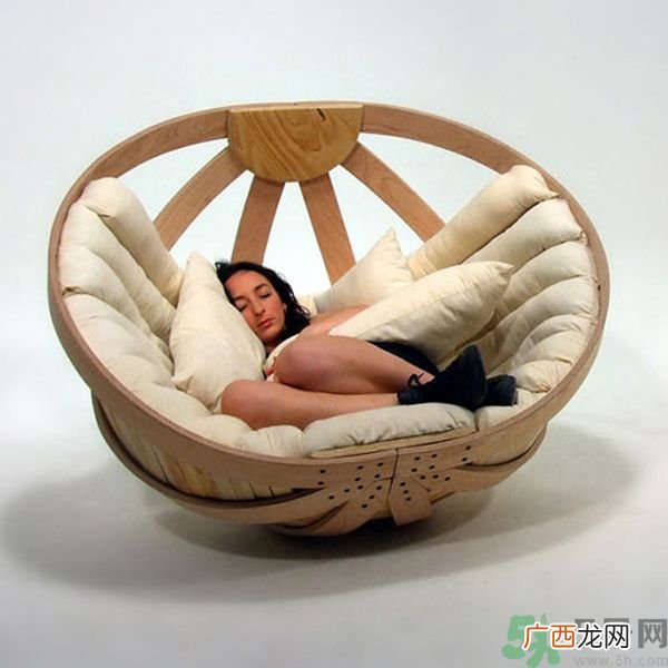一个人适合什么样的沙发？选购沙发要注意什么？