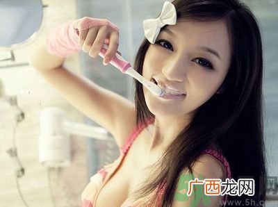 刷牙用冷水还是热水好？刷牙用热水有什么好？
