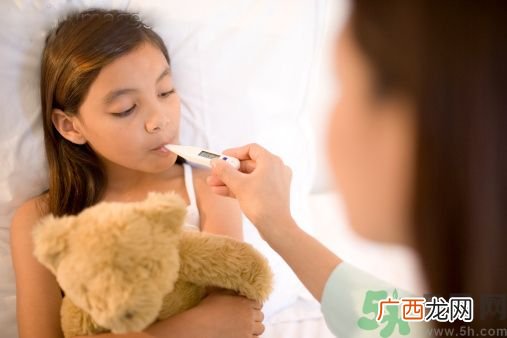 男童连续高烧8年 怎么快速退烧？