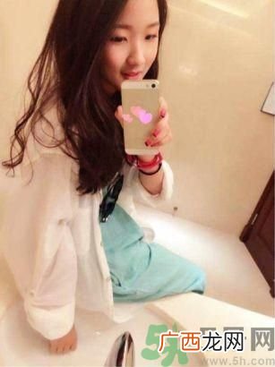 12岁女孩秀成熟自拍正常吗?12岁女学生性早熟好吗?