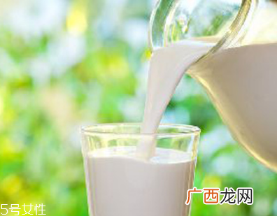 喝酒后能喝牛奶吗？这些事情一定要注意